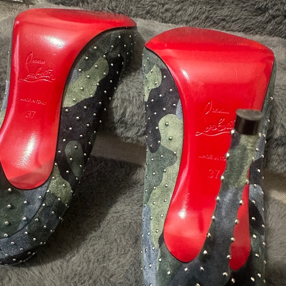 Sold ****Christan Louboutin 37 * OBO * - Picture 9 of 11